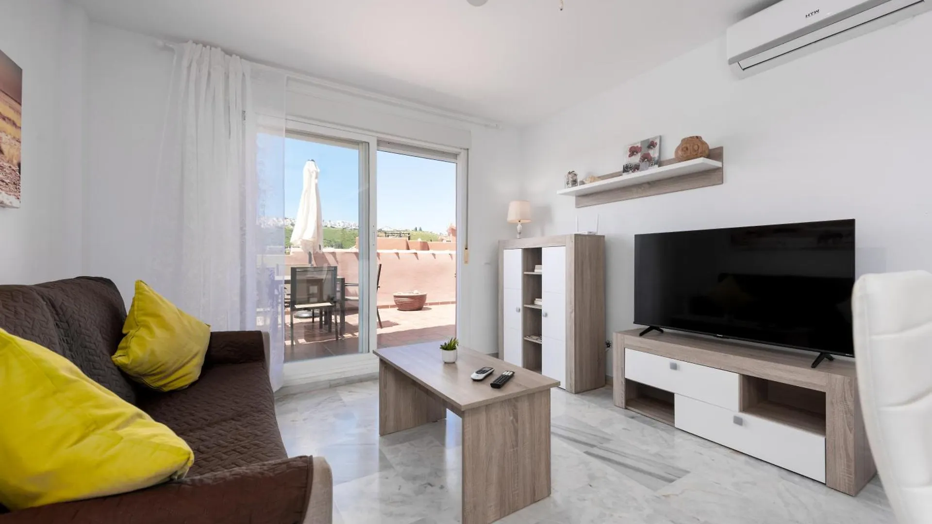 Superb 2 Beds Penthouse Duquesa Port Apartamento Manilva Espanha